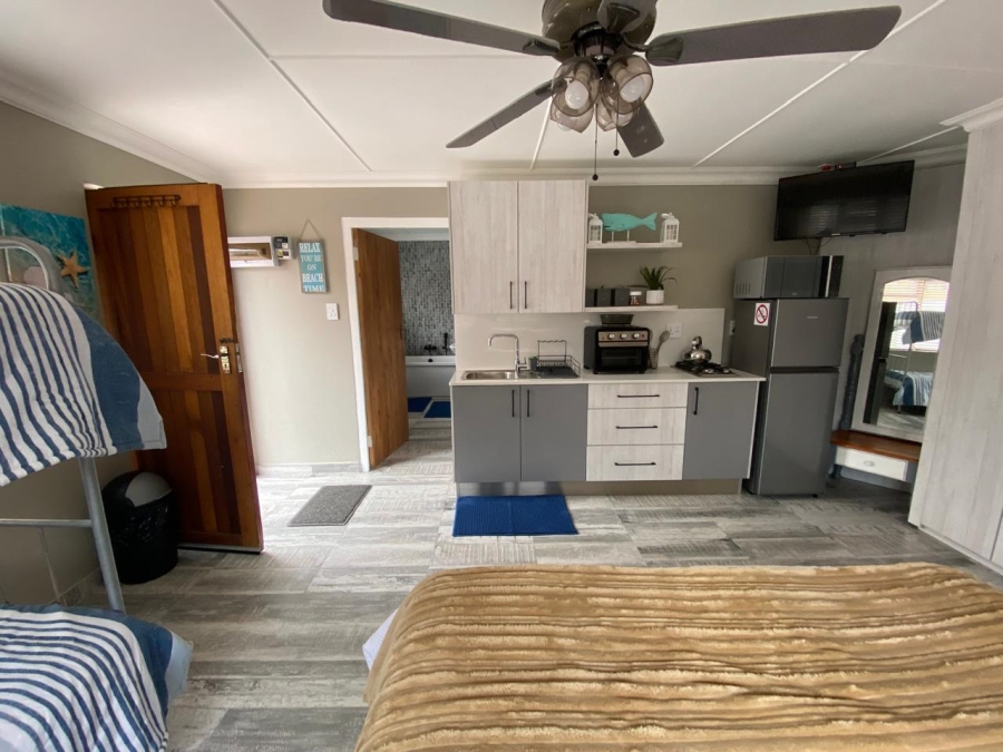 7 Bedroom Property for Sale in Hartenbos Central Western Cape